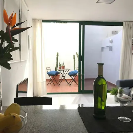 Apt D1. With Terrace And Near The Beach Appartamento